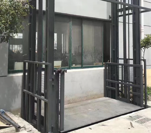 新乡导轨式施工升降机助力民生工程提速增效